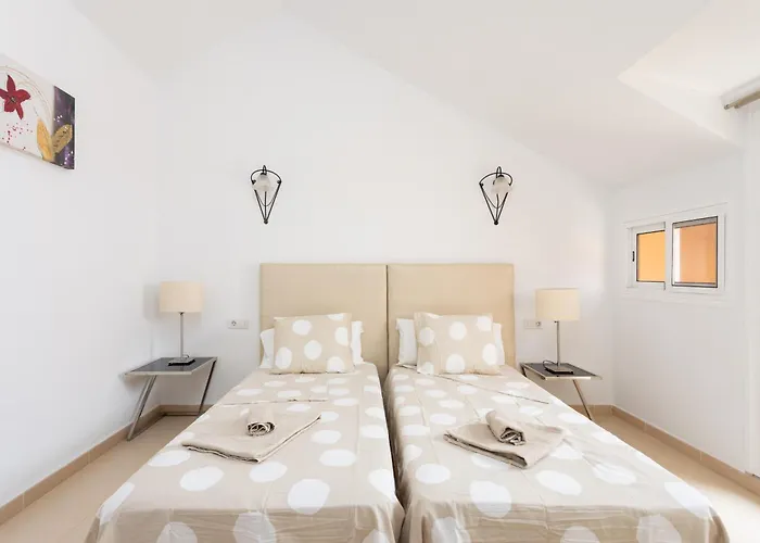 Exclusive Penthouse Playa Vistas 5 Close To Sea And Beach, Aircondition For A Fee, Wifi, Terrace, Heated Pool Apartment