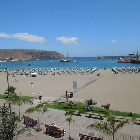 Exclusive Penthouse Playa Vistas 5 Close To Sea And Beach, Aircondition For A Fee, Wifi, Terrace, Heated Pool * Playa de las Américas