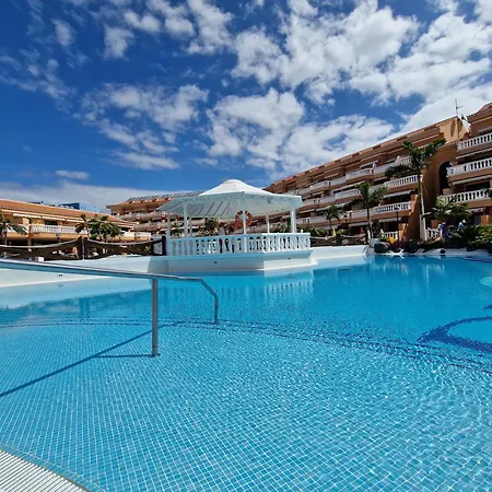 Apartamento Exclusive Penthouse Playa Vistas 5 Close To Sea And Beach, Aircondition For A Fee, Wifi, Terrace, Heated Pool Playa de las Américas