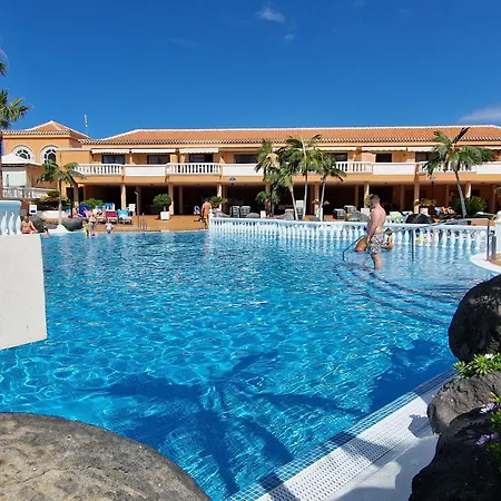 Exclusive Penthouse Playa Vistas 5 Close To Sea And Beach, Aircondition For A Fee, Wifi, Terrace, Heated Pool プラヤ・デ・ラス・アメリカス