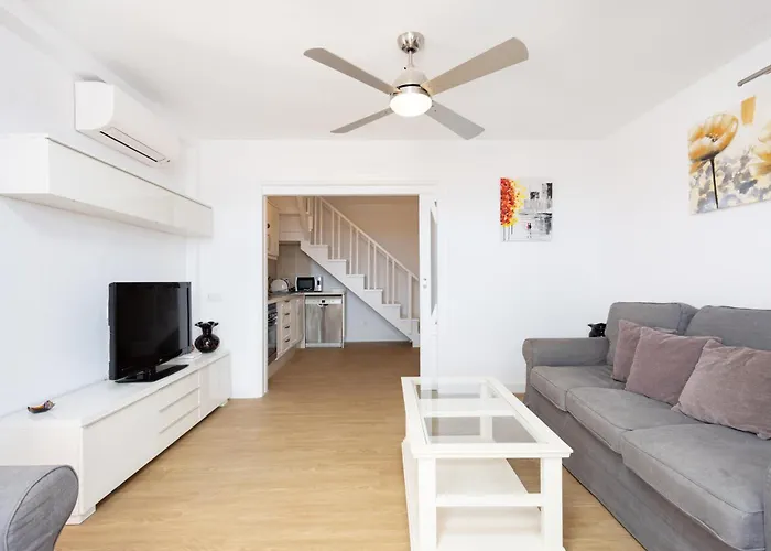 アパート Exclusive Penthouse Playa Vistas 5 Close To Sea And Beach, Aircondition For A Fee, Wifi, Terrace, Heated Pool プラヤ・デ・ラス・アメリカス